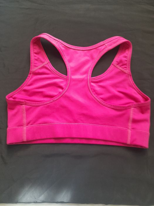 Топы спортивные  NIKE