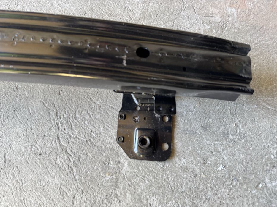 Усилитель бампера Model S підсилювач модел с