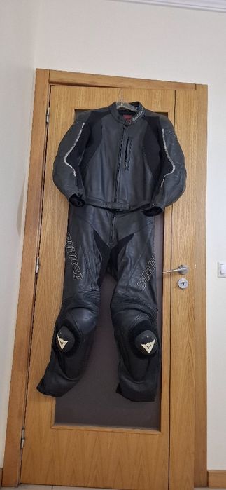 Fato dainese couro homem