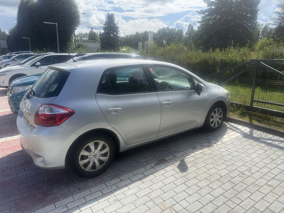 Toyota Auris od starszego małżeństwa.
