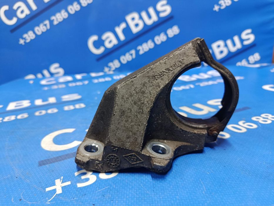 Кронштейн півосі Renault Trafic 3 Opel Vivaro  Трафик Виваро