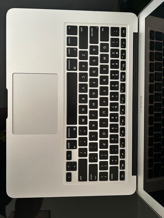 MacBook Air 13” 2015 i5 8 GB 128GB SSD