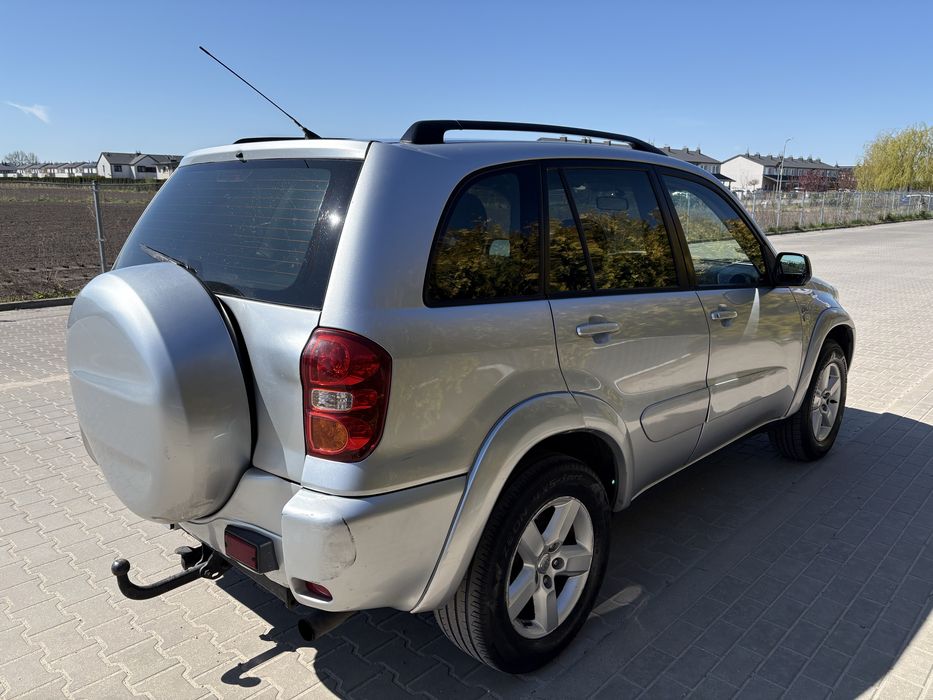 Toyota  Rav 4•2.0 D4D•4x4•Hak•nowy rozrząd i dwumasa