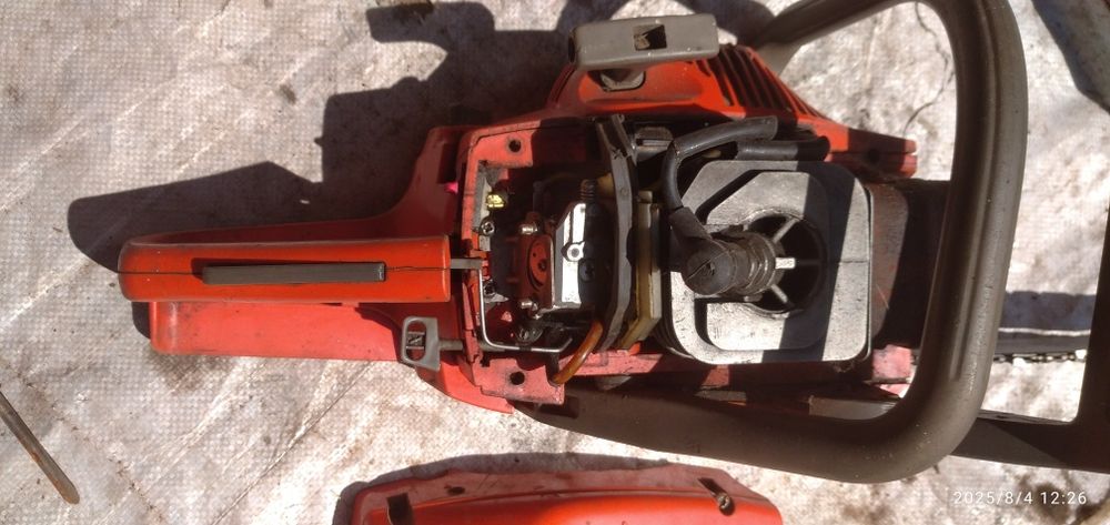 Бензопила Хусварна 137,ціна 2010грн. стоїть новий мотор,можливий обмін