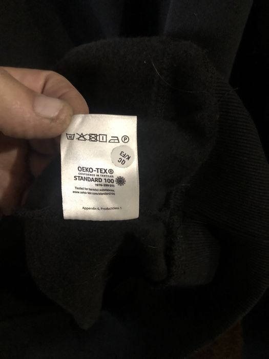 Трикотажное худи с капюшоном, без замка, один сплошной карман, логотип