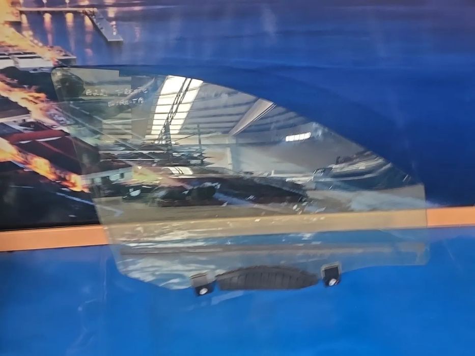 Vidro porta frente direita mercedes class S w221  2006- EPC