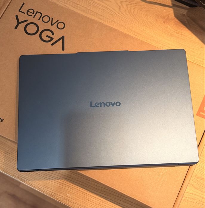 Laptop Lenovo Yoga Slim 7 14AKP10 / Ryzen Al 5 340 / OLED / 1 TB SSD / Gwarancja
