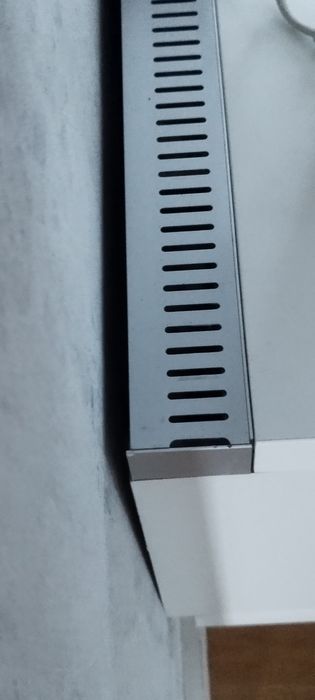 Szafka wisząca pod telewizor Ikea