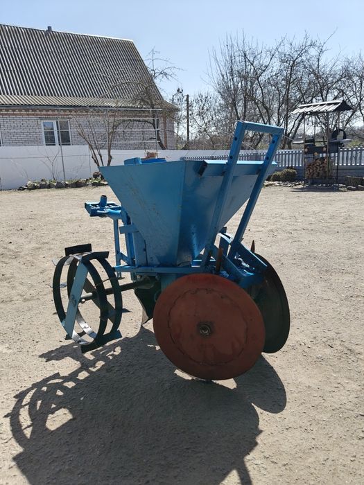 Картоплесаджалка  для мотоблока