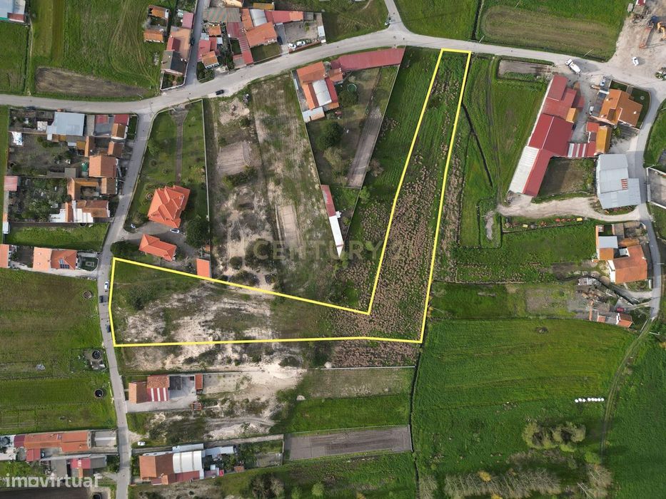 Terreno rústico urbanizável de 6.600m2 para construção de moradia unif