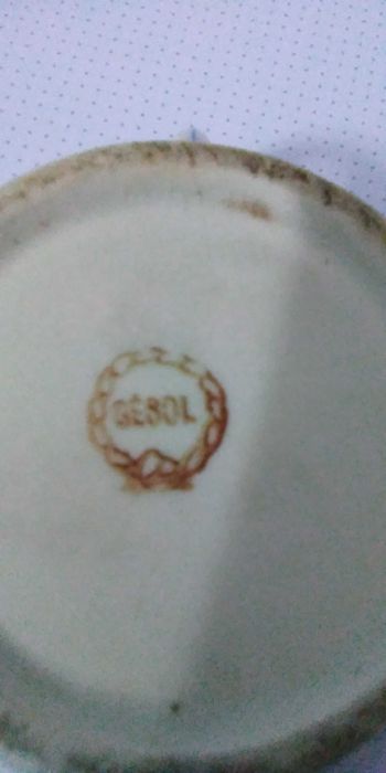 Açucareiro e molheira m loiça muito antigo