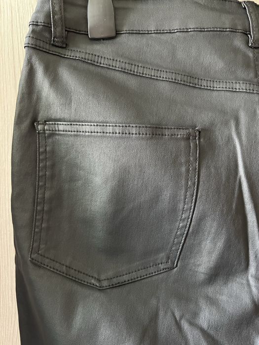 Spodnie eko skóra z guzikiem slim fit rurki 44 primark