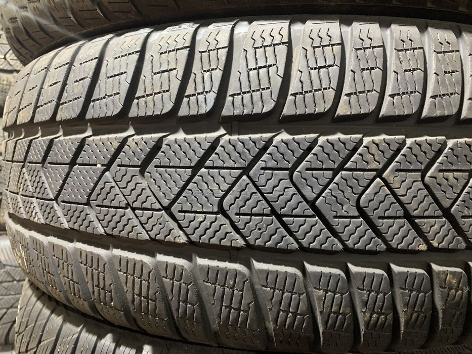 Шини б/у зима 245/40-R18 Pirelli Sottozero 3
