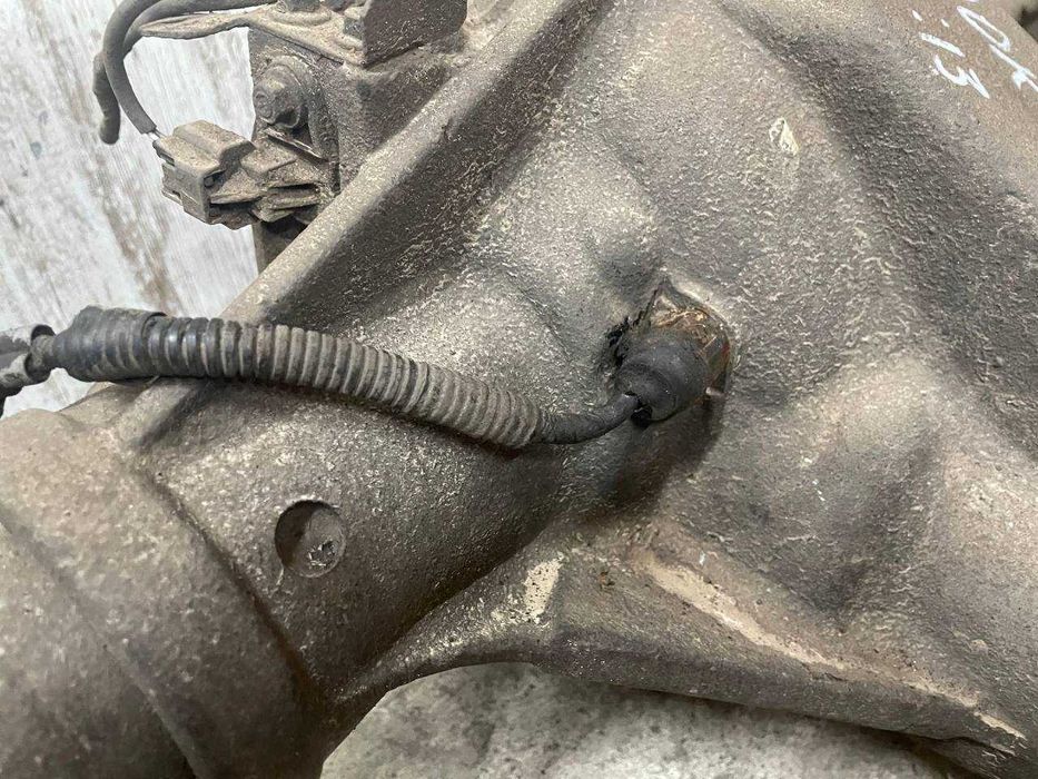 Задній міст задний мост з блокуванням 46/13 Нісан Nissan Navara D40