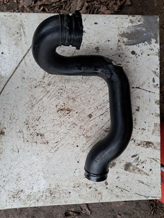 Патрубок интеркулера Jaguar xe