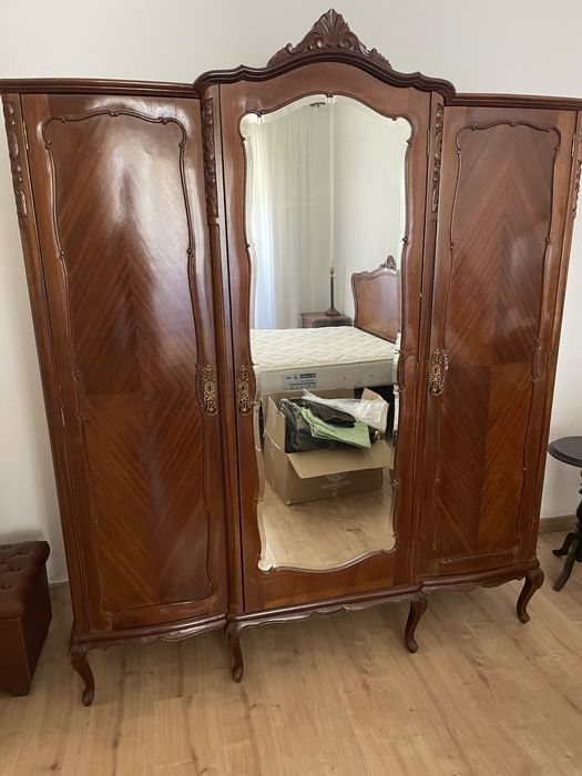Mobilia de quarto antiga vintage