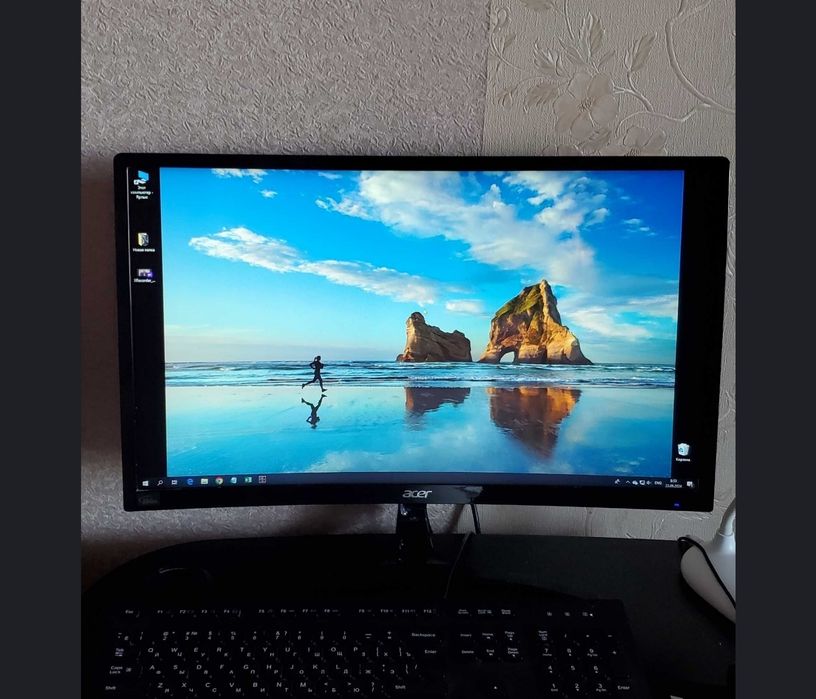 Ігровий вигнутий монітор 23.6" Full HD 144 Гц (VA, FreeSync)