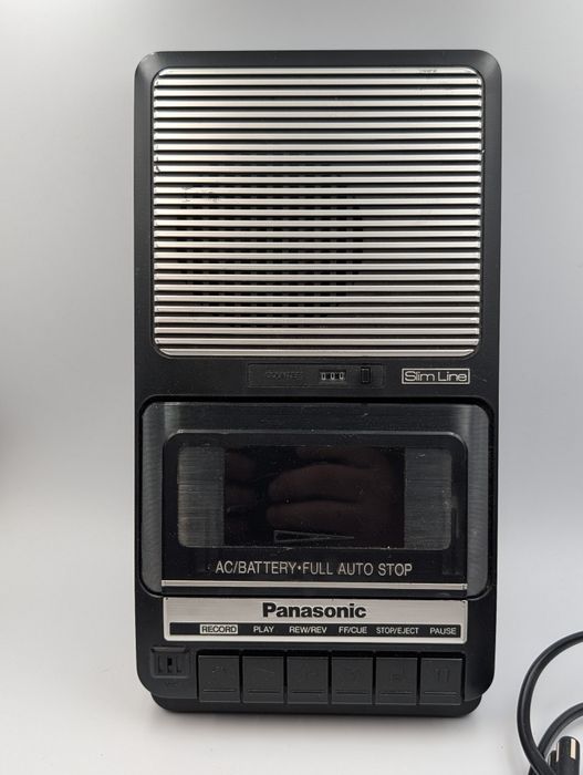 Кассетный репортерский диктофон Panasonic RQ-2102 (Made in Singapore).
