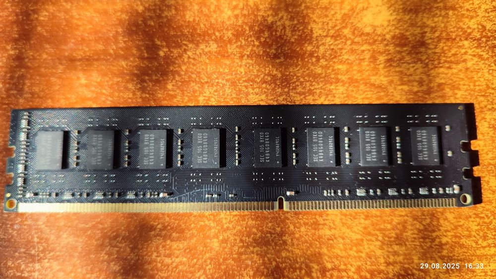 Оленка оперативної пам'яті DDR3 на 8 gb