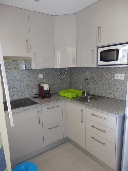 Alugo para férias apartamento T2 na praia da rocha, Portimão