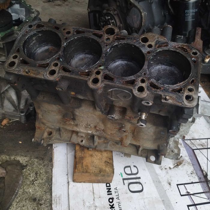 Głowica miska wiazka turbina a4 b6 b7 1.8t BFB avj bex turbosprezarka