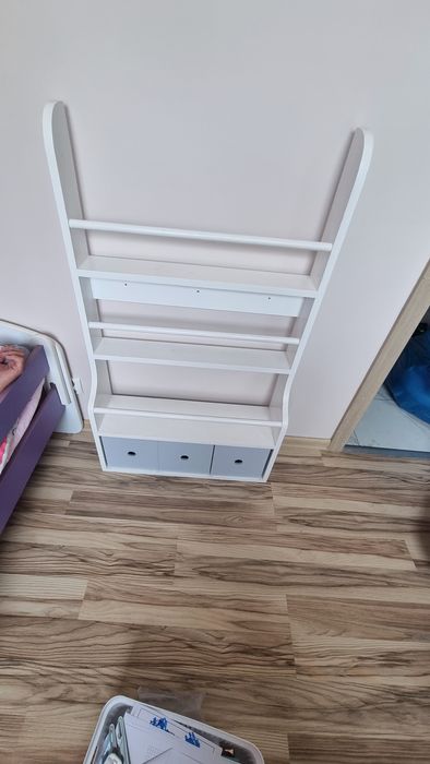 Regał/ stojak/ półka na książki z 3 szufladami