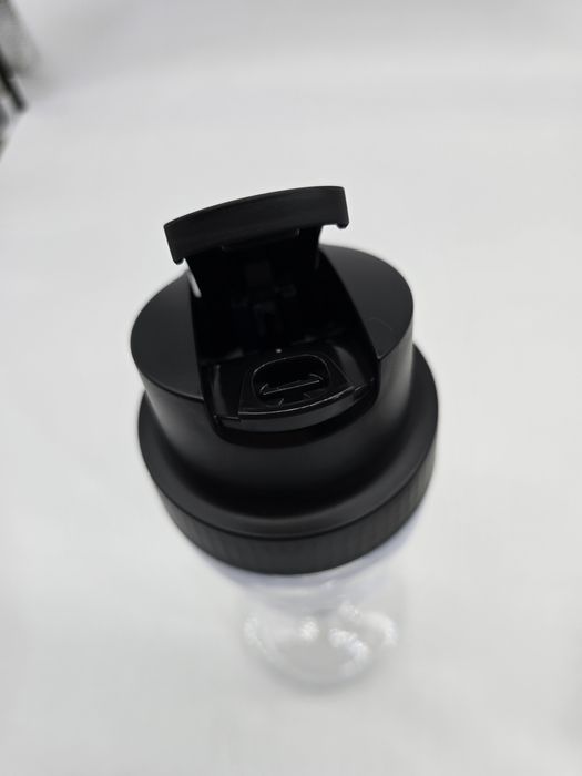 Garrafas desportivas da Tupperware novas