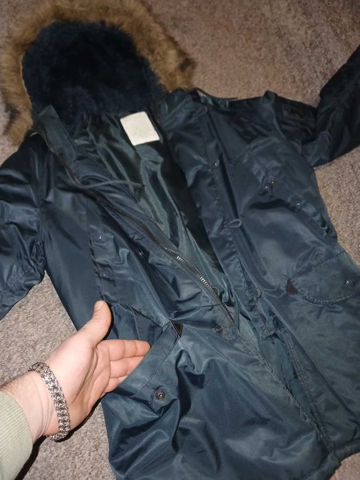 Продам куртку Аляска
