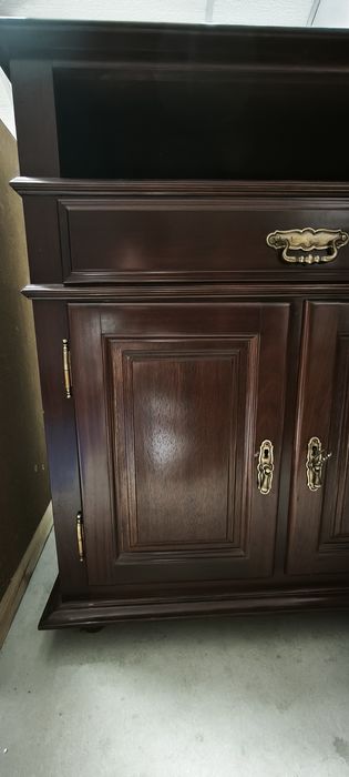 Movel em madeira clássico