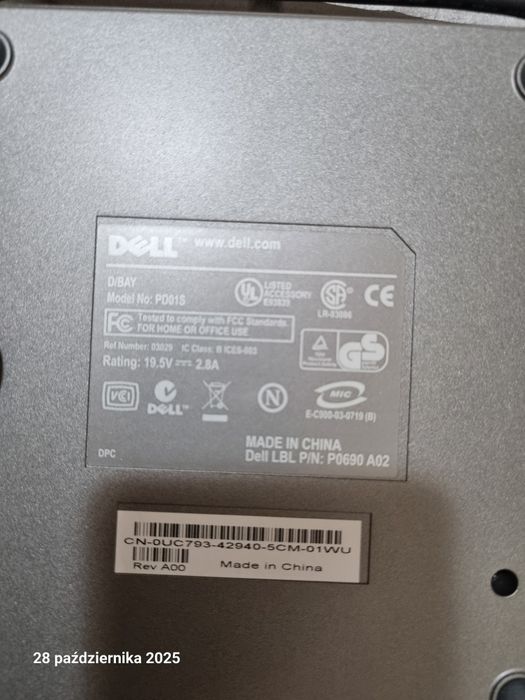 Nagrywarka USB firmy Dell.