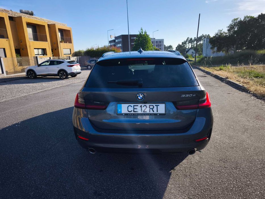 BMW 330e Sportline 10/2021 | Apenas 36 000 km em modo elétrico