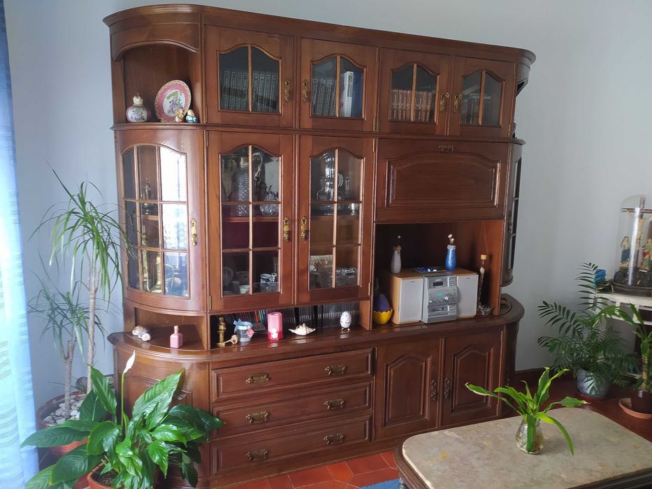 Móvel sala cristaleira