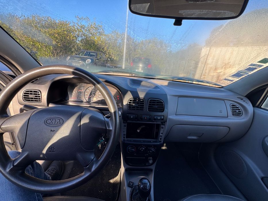 Kia Rio 2002 *poucos km*