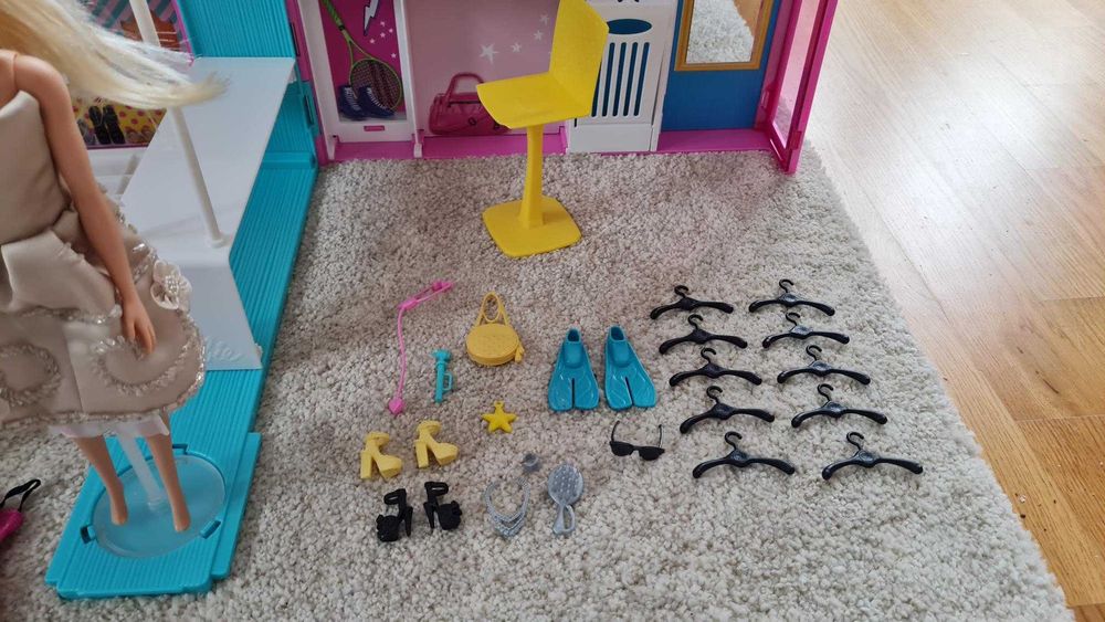 Szafa Barbie + rower Barbie + zestaw Barbie nauczycielka