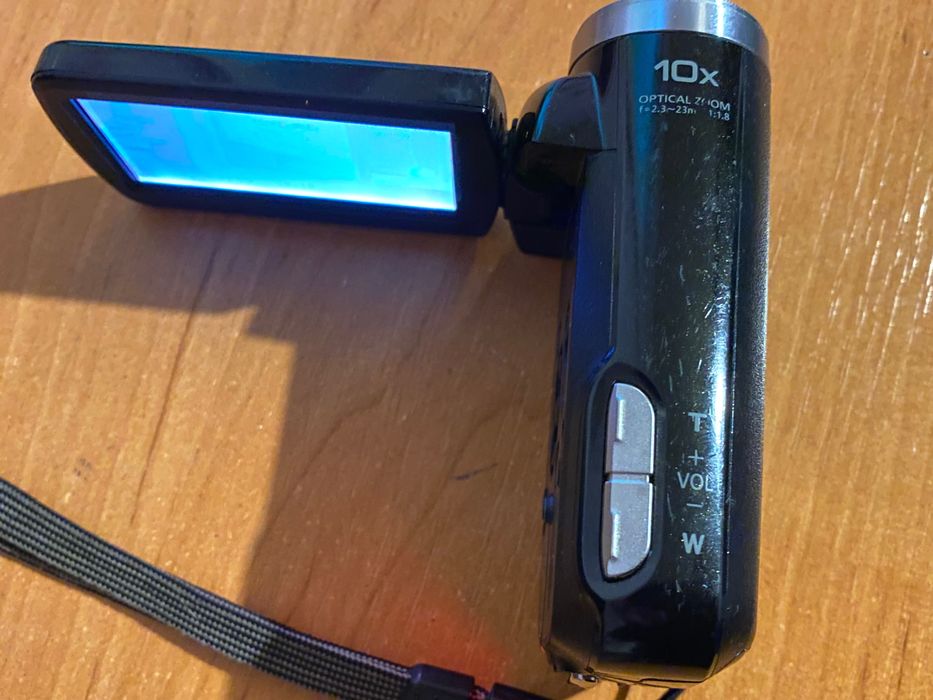 Відеокамера Panasonic SDR-S7