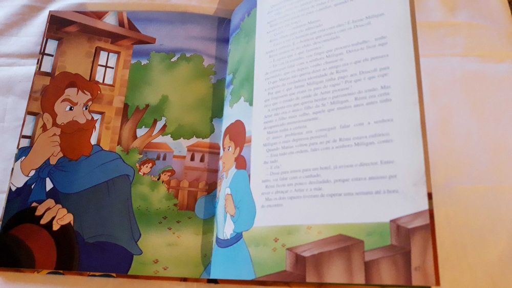 Classicos Júnior.  Sem Família.