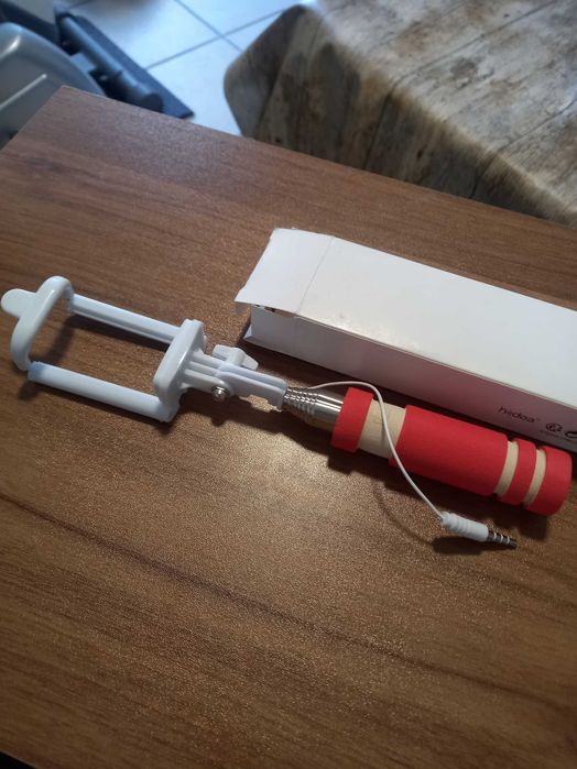 Selfie stick com ligação ao telemóvel? (NOVO)
