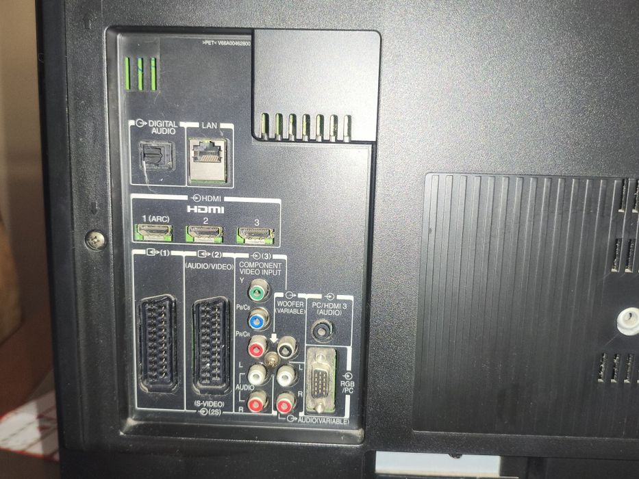 TV LED 32" Toshiba Regza usada