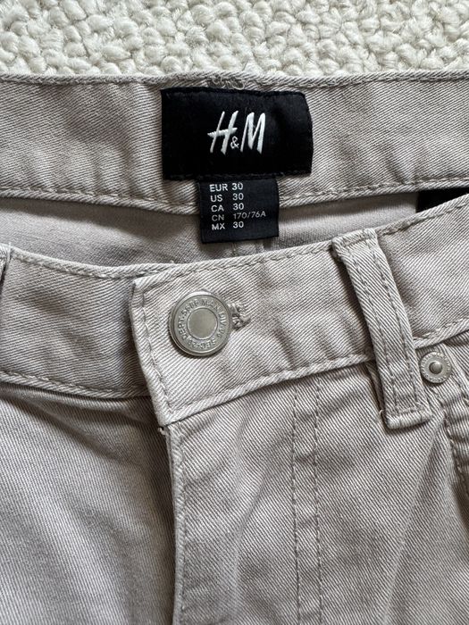 Krótkie spodenki  H&M, Reserved gratis