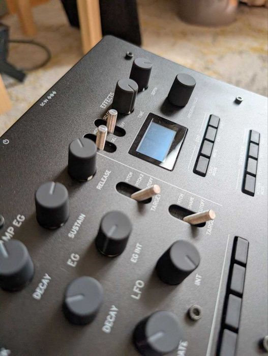 KORG MINILOGUE XD estado perfeito
