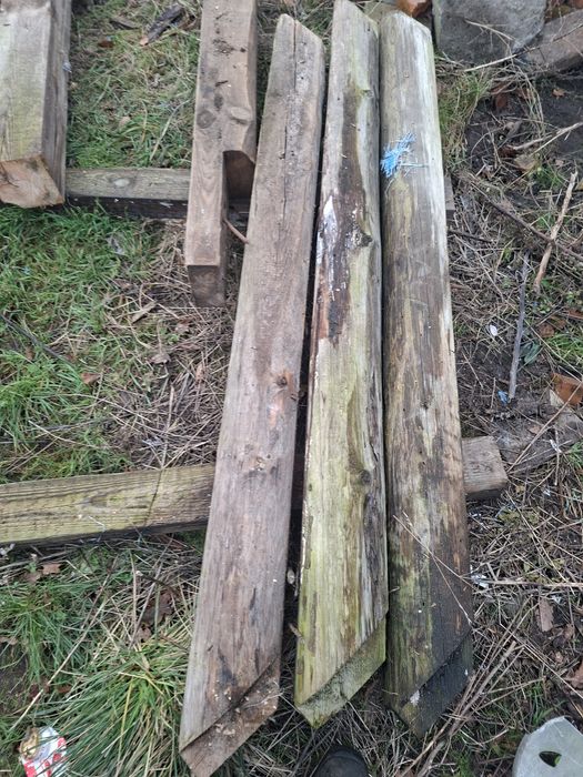 Stare belki drewniane