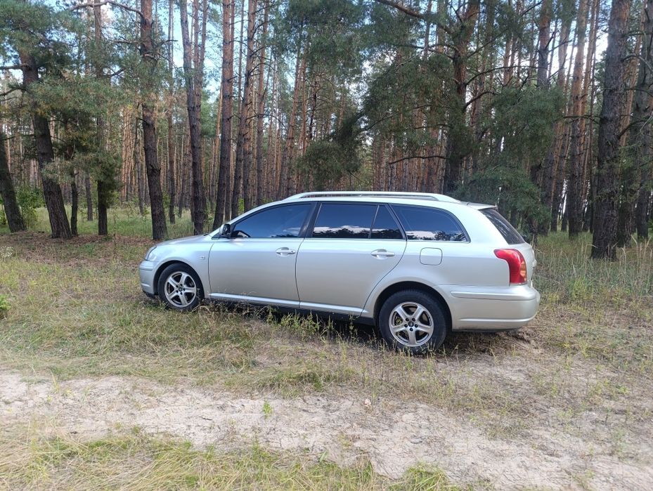 Тойота Авенсіс т 25