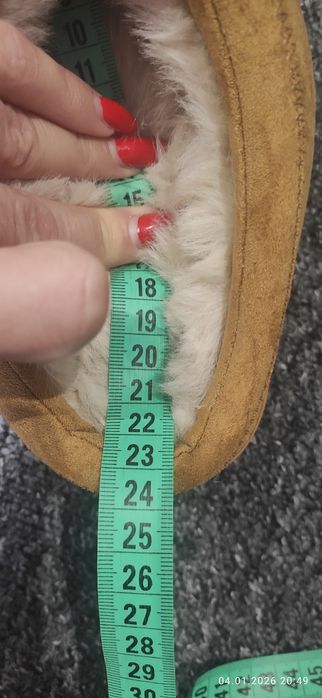 Угги,шлепки,сабо Bershka