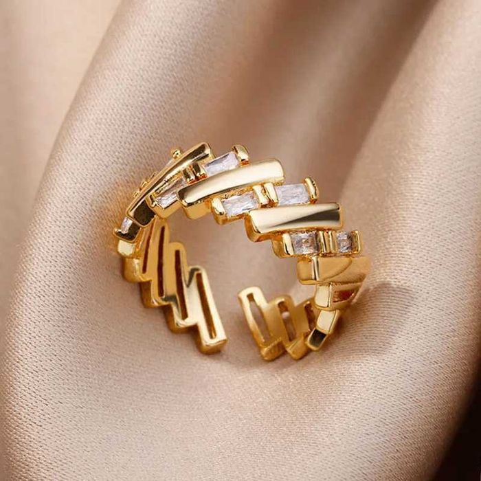Gold Geometric Bar Ring with Zircon Accents. Dalmory