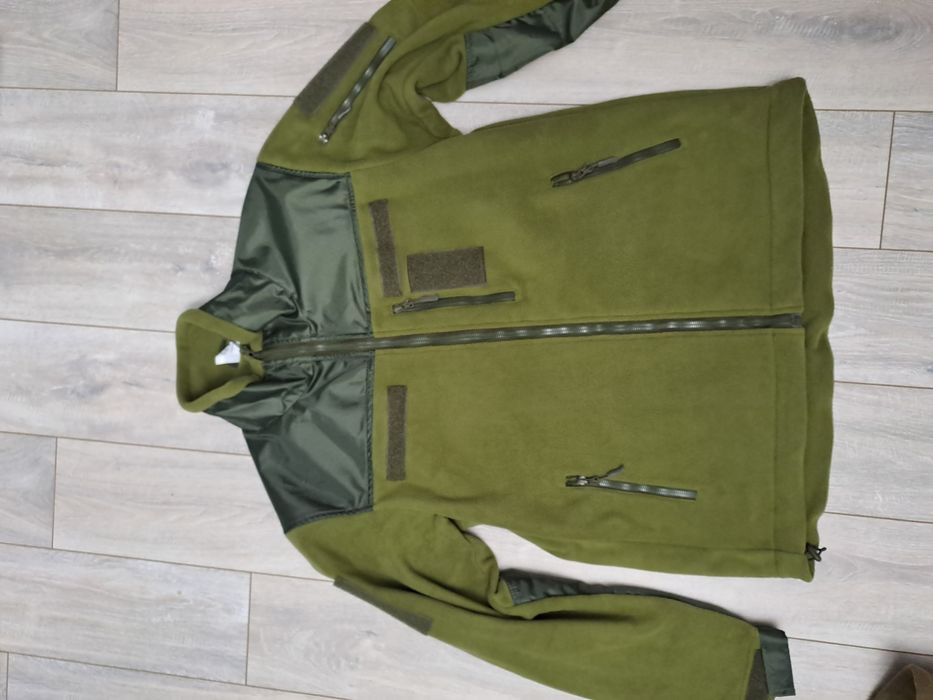 Продам фліски нові 50 розмір