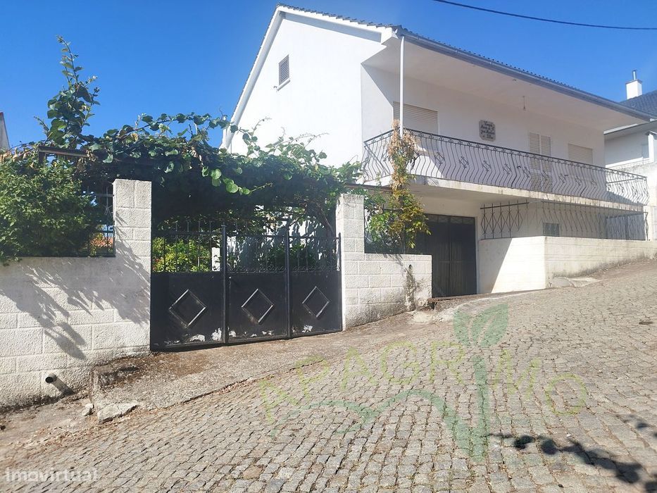 T4 Detached House with Outdoor Space in Póvoa de Penela, Penedono
