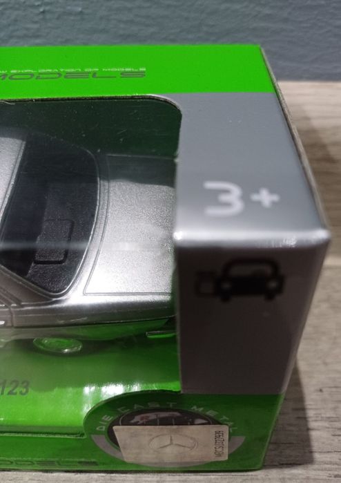 Welly Mercedes Benz W123 skala 1:34