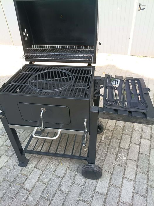 Grill ogrodowy węglowy 57,5x42 zamykany na tars i do ogrodu