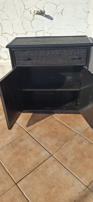 Aparador/Movel de vime preto