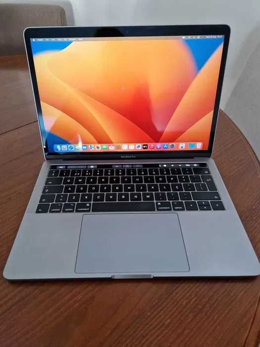 MacBook Pro 13" 2017 Touch Bar - 16GB / 1 TB / i7